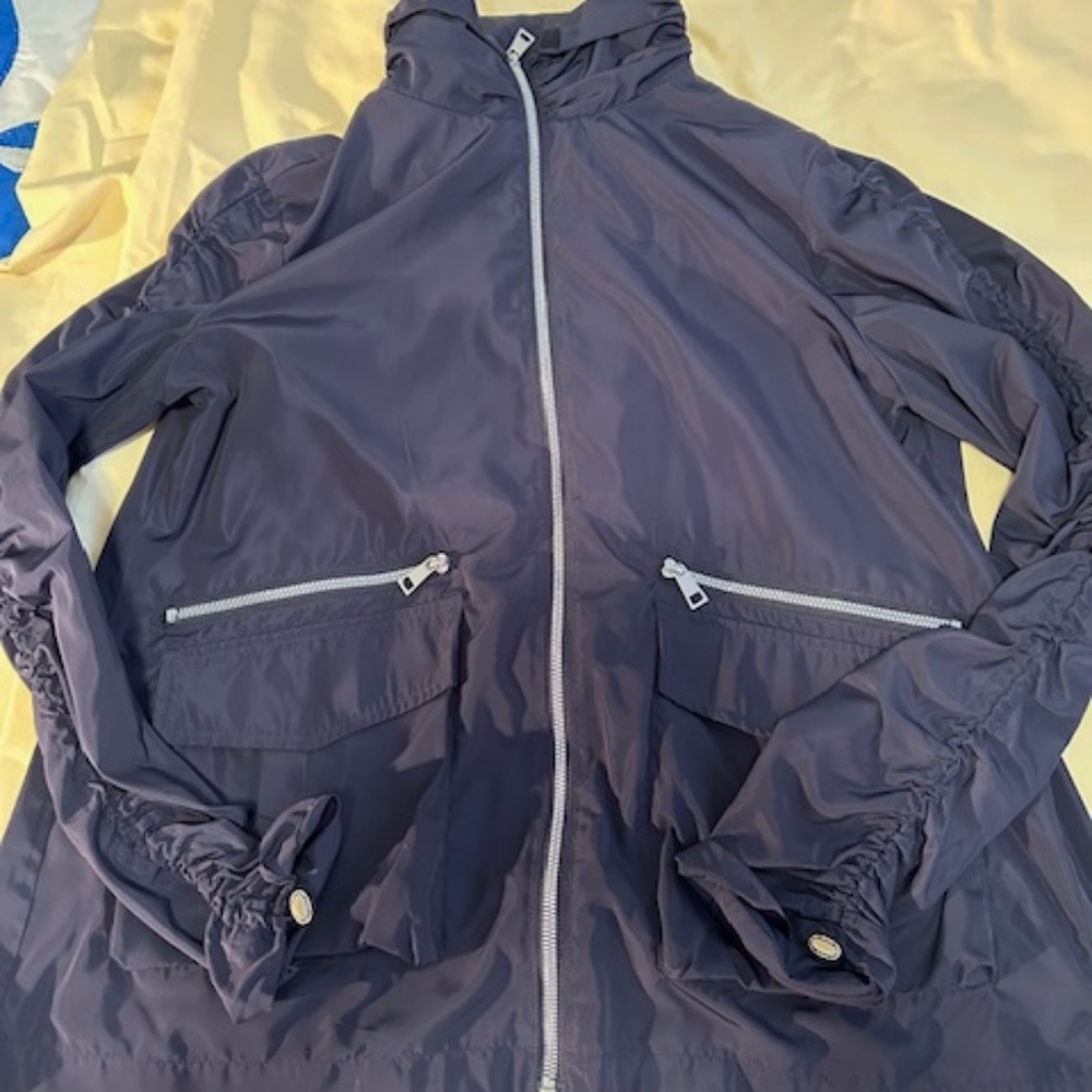 Renuar Navy Blue A-line spring jacket (M)